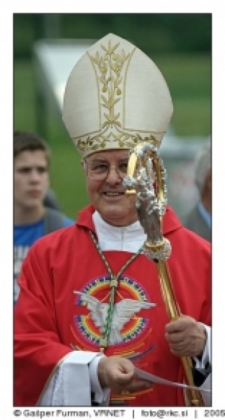 Škof Metod Pirih
