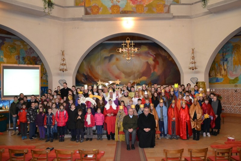 Koledniki murskosoboške škofije v župnijski cerkvi Sv. Trojice v Odrancih