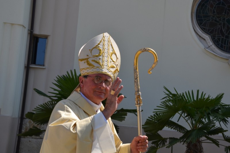 Apostolski nuncij nadškof msgr. Juliusz Janusz