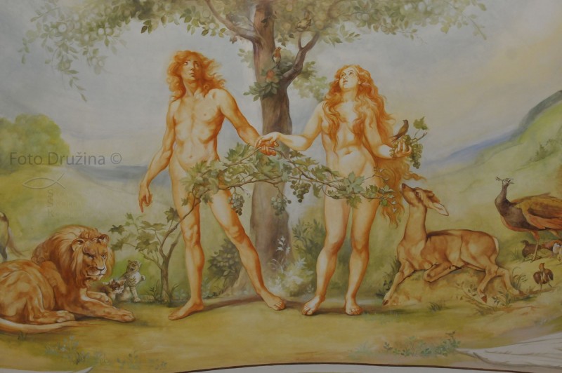 Adam in Eva, Šentilj v Slovenskih goricah, freska na kupoli - Foto: Družina
