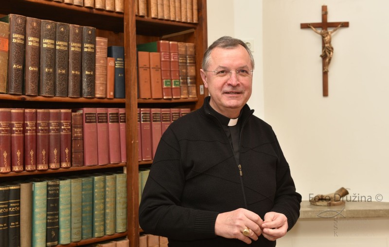 Predaval bo upokojeni mariborski nadškof msgr. dr. Marjan Turnšek - Foto: Družina